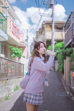 叶子楣女机器人